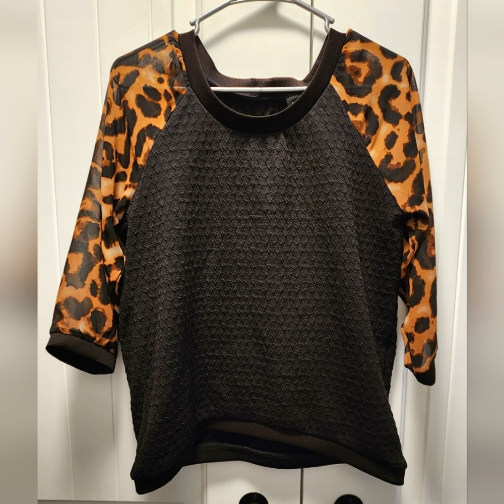 Rue21 Leopars Shirt